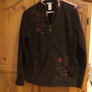 Carroll Reed, Brown fleece jacket with zipper and pockets